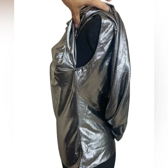 EUC Zara Asymmetric Metallic Top in Pewter - Picture 7 of 16